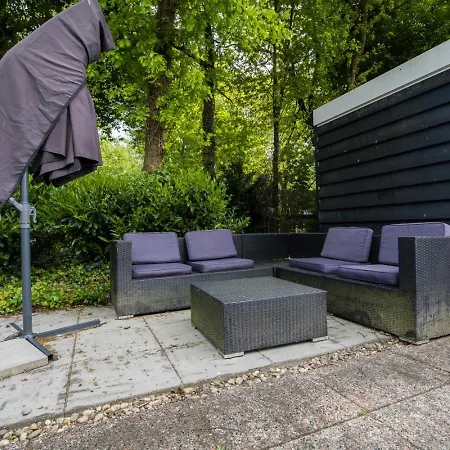Chalet Op De Veluwe Met Sfeervolle Pelletkachel Putten