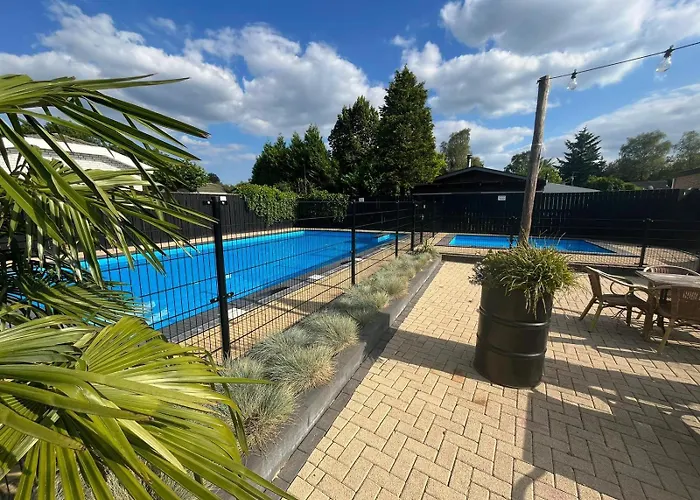 Chalet Op De Veluwe Met Sfeervolle Pelletkachel *